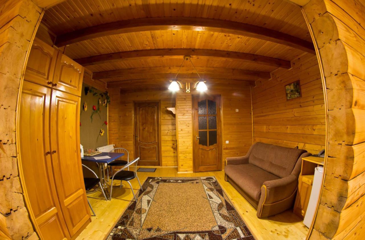 Hotel Edelweiss Carpathians Migovo Exterior foto